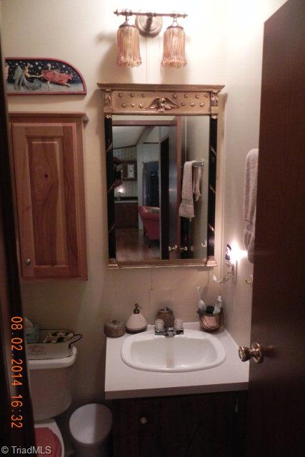 300 C C Hayes Road Purlear, NC 28665 - Photo 4 of 44