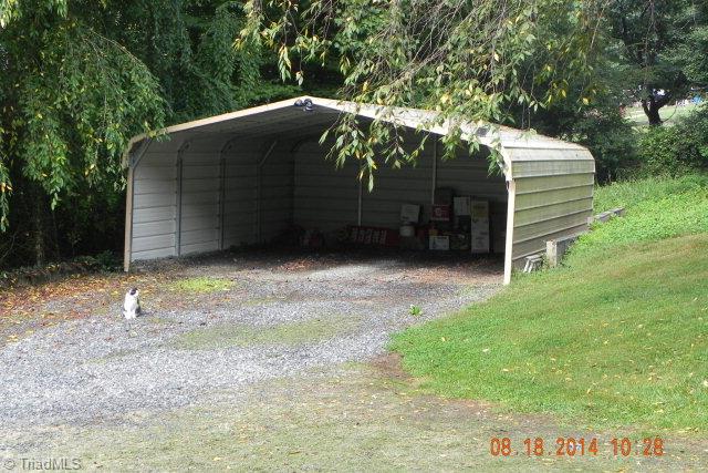 300 C C Hayes Road Purlear, NC 28665 - Photo 38 of 44