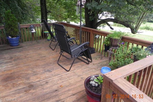 300 C C Hayes Road Purlear, NC 28665 - Photo 6 of 44
