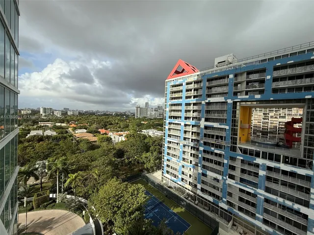 $470,000 | 2101 Brickell Avenue, Unit 1002, Miami, FL 33129