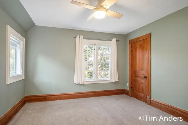 $454,900 | 142 Carlton Avenue Southeast, Grand Rapids, MI 49506