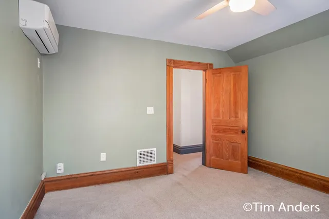 $454,900 | 142 Carlton Avenue Southeast, Grand Rapids, MI 49506