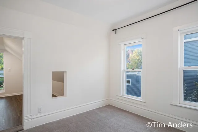 $454,900 | 142 Carlton Avenue Southeast, Grand Rapids, MI 49506