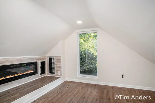 $454,900 | 142 Carlton Avenue Southeast, Grand Rapids, MI 49506