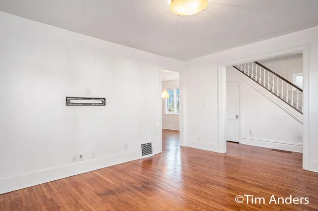 $454,900 | 142 Carlton Avenue Southeast, Grand Rapids, MI 49506