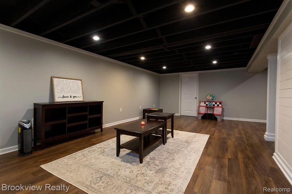 270 Winry Drive Rochester Hills, MI 48307 - Photo 23 of 28