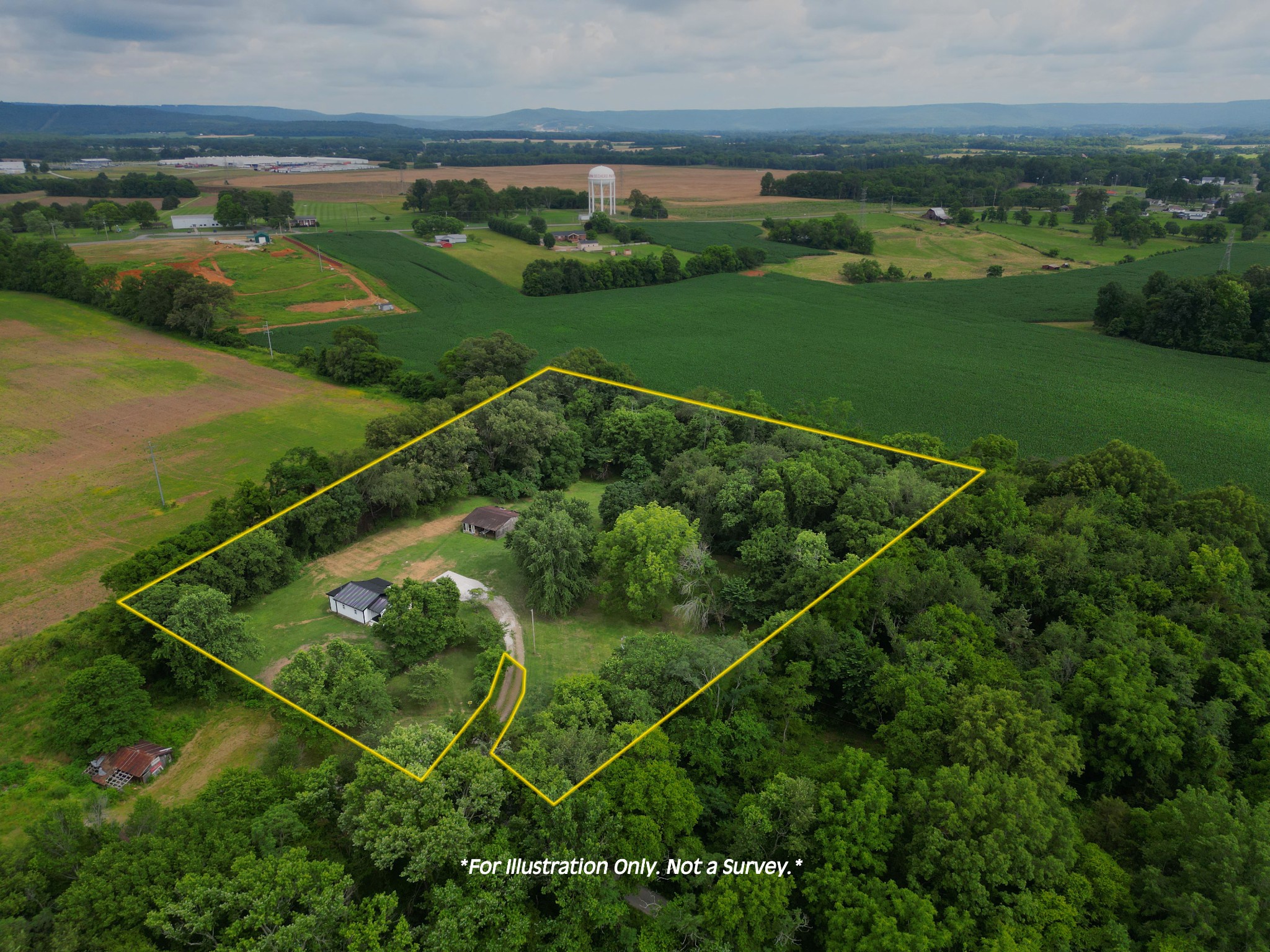 325 Francis Road Decherd, TN 37324 - Photo 2 of 27 a view of a tennis court