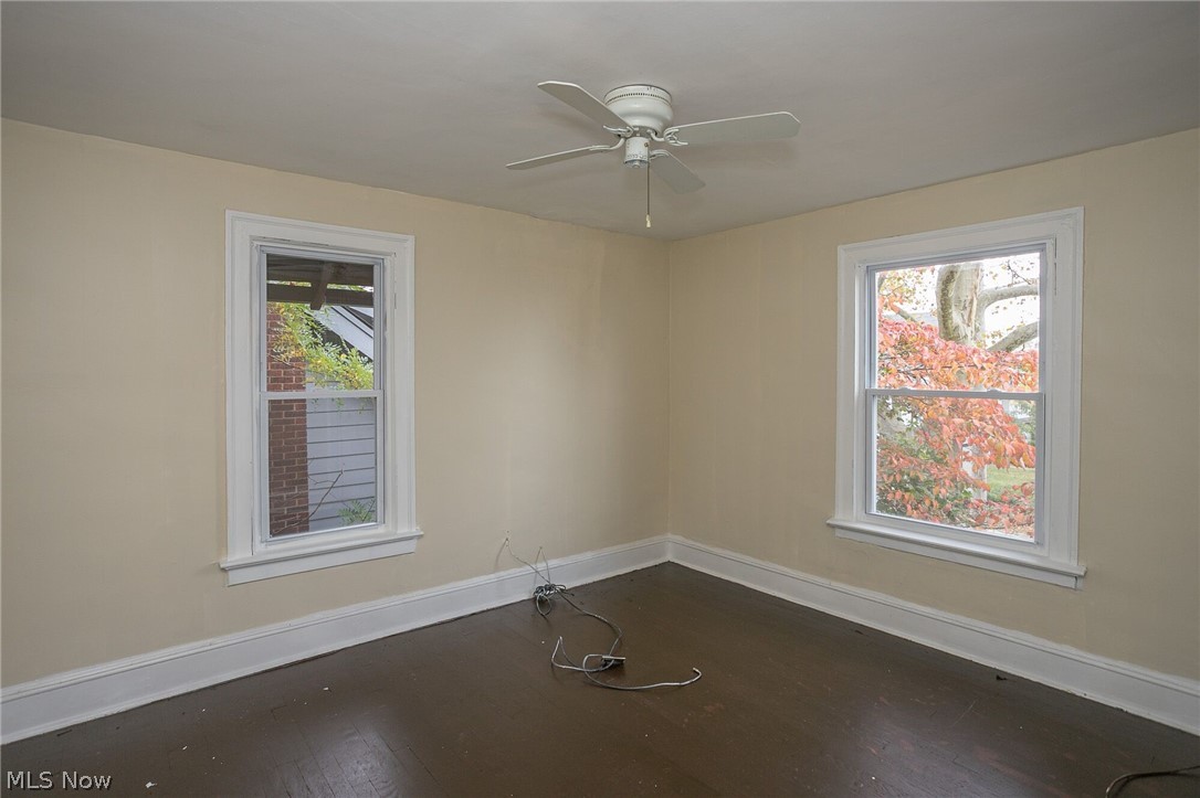 17018 Endora Road Cleveland, OH 44112 - Photo 15 of 33