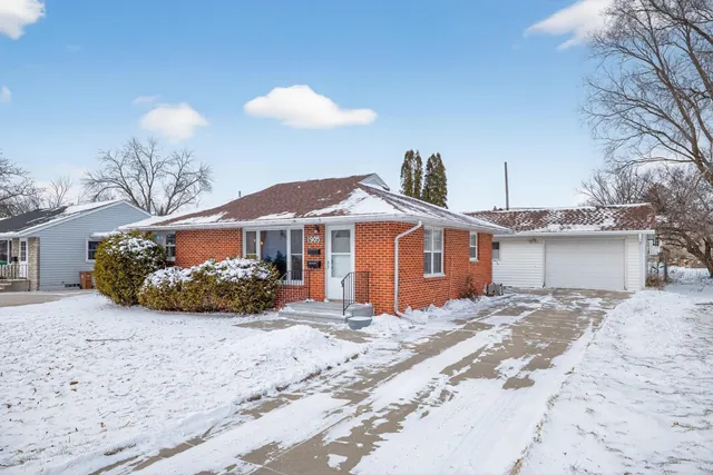 $189,900 | 1905 3rd Avenue Southeast, Austin, MN 55912