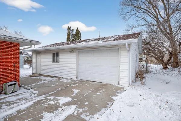 $189,900 | 1905 3rd Avenue Southeast, Austin, MN 55912