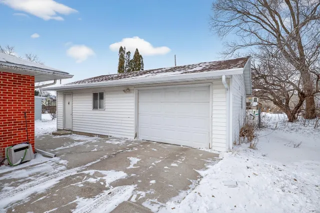 $189,900 | 1905 3rd Avenue Southeast, Austin, MN 55912