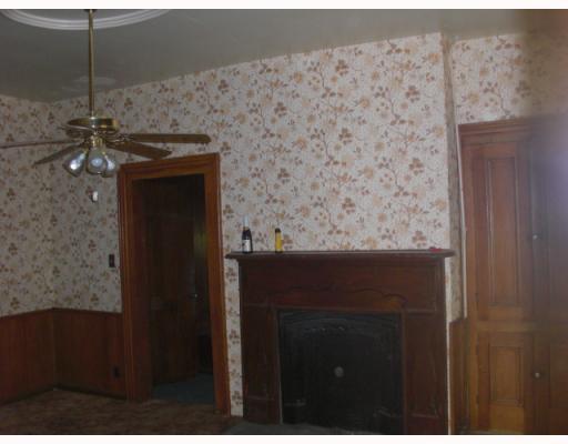 333 Pleasant Valley Road Washington, PA 15301 - Photo 6 of 17 Den/Family/Great Room.