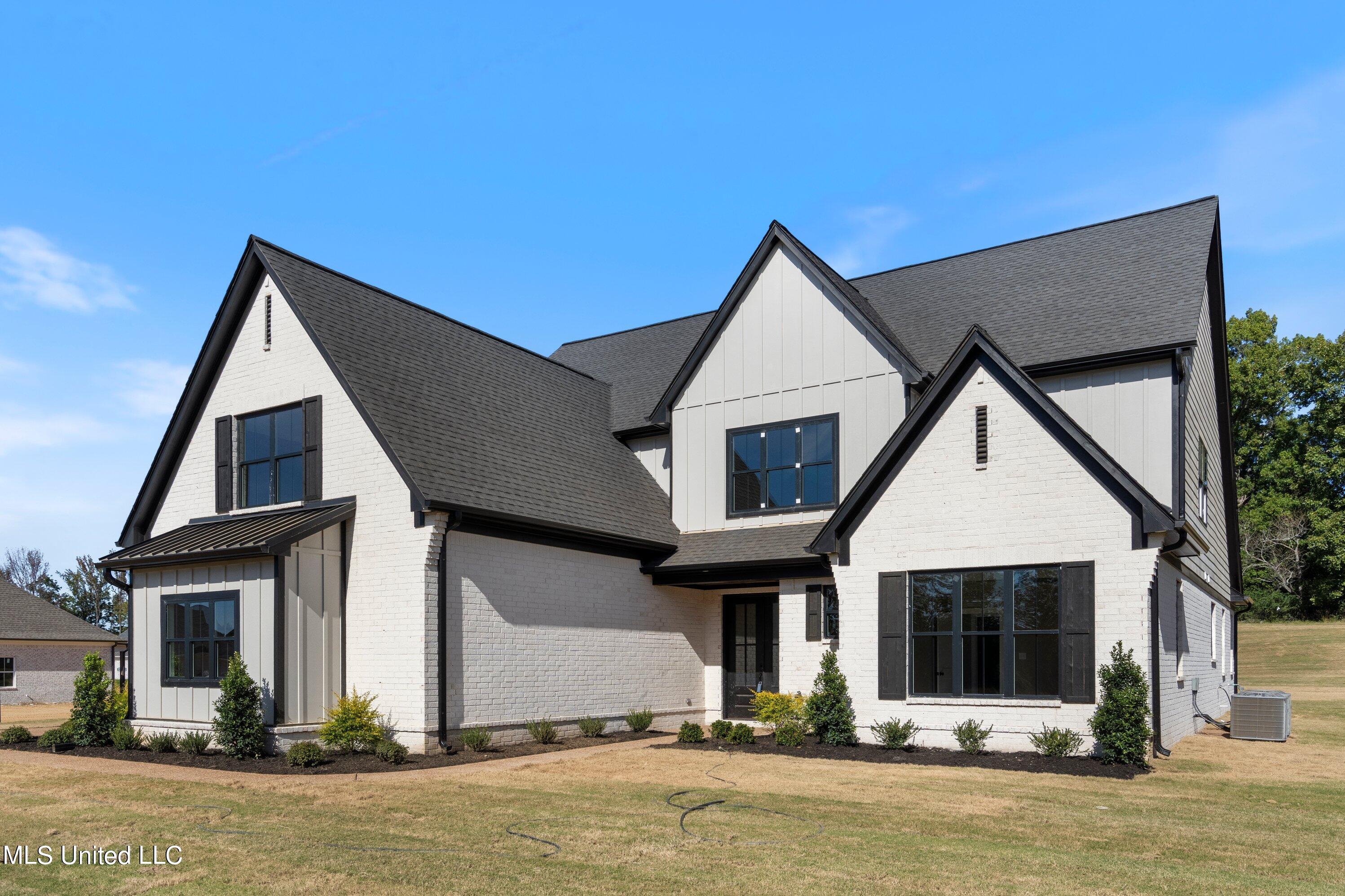 1518 Ashtons Lane Hernando, MS 38632 - Photo 2 of 20 IMG_4249