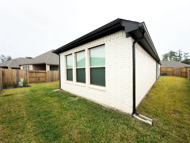 $2,450 | 42504 Rustico Road, Magnolia, TX 77354