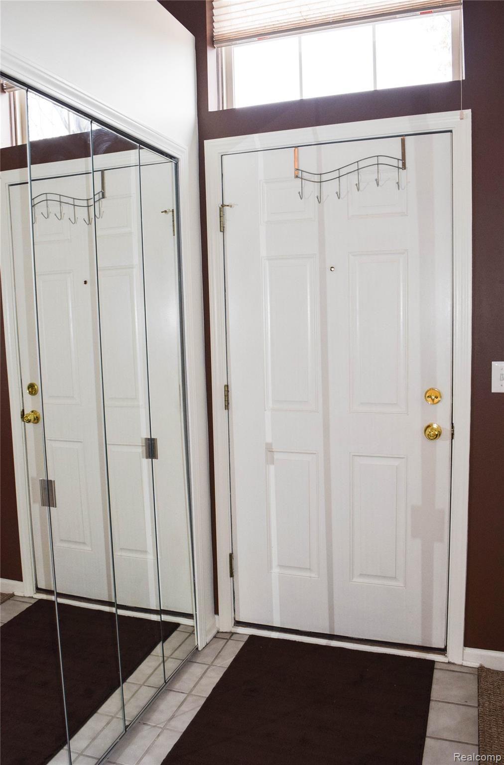 4307 Schaefer Road Dearborn, MI 48126 - Photo 7 of 46 DSC_0002.jpg