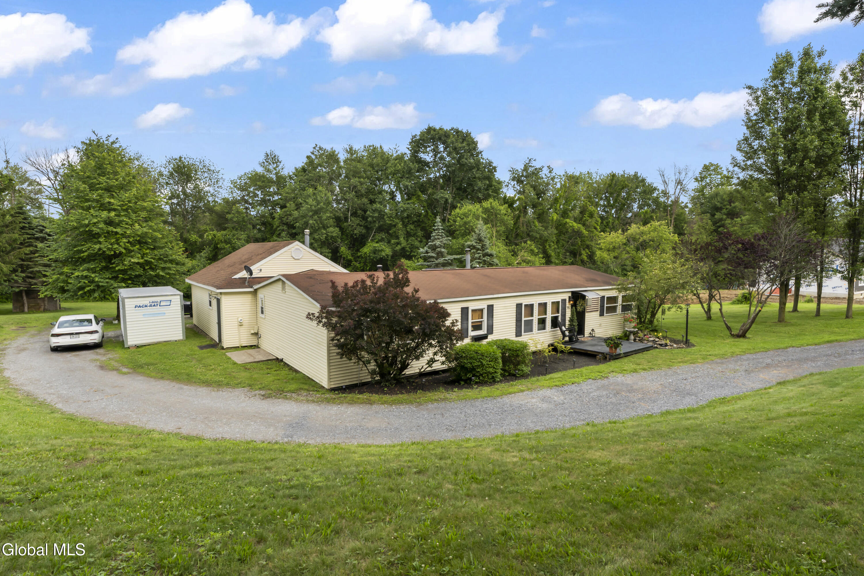 96 Brickhouse Road Stillwater, NY 12170 - Photo 4 of 25 DSC08235