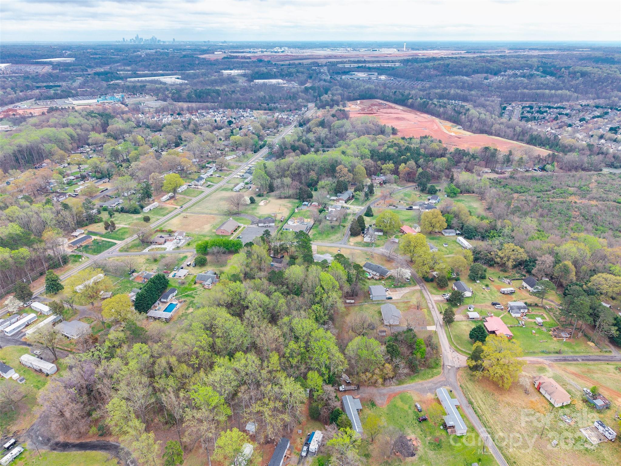 4140 Brickyard Road Charlotte, NC 28214 - Photo 5 of 9