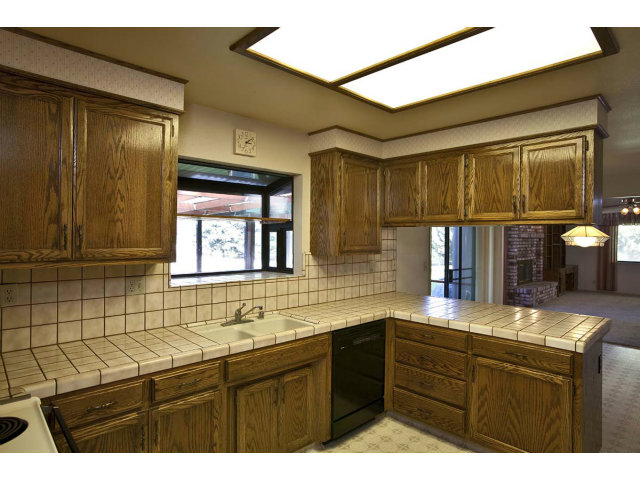 18605 Ranchito Del Rio Drive Salinas, CA 93908 - Photo 3 of 11 Gallery Image 3