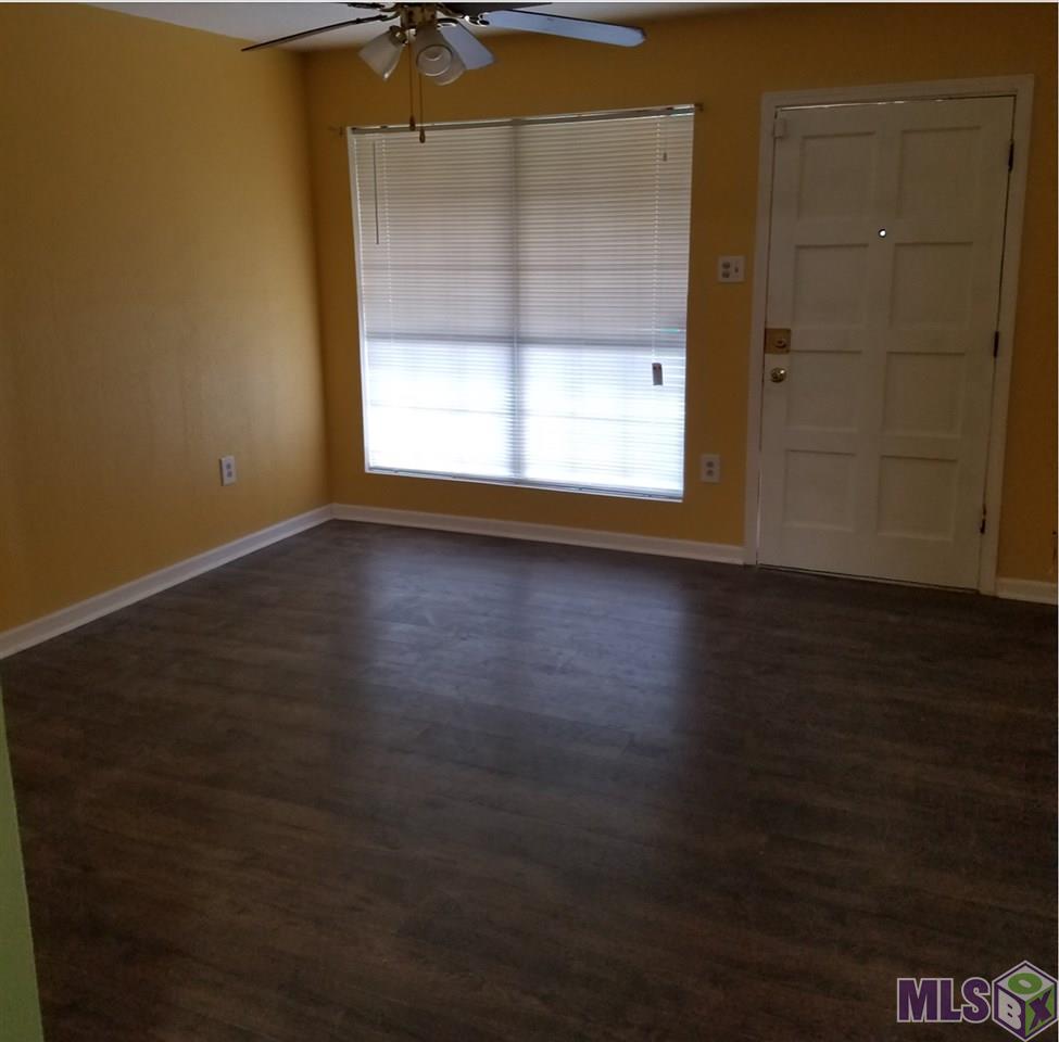 4907 Baker Boulevard Baker, LA 70714 - Photo 3 of 12 Living Room