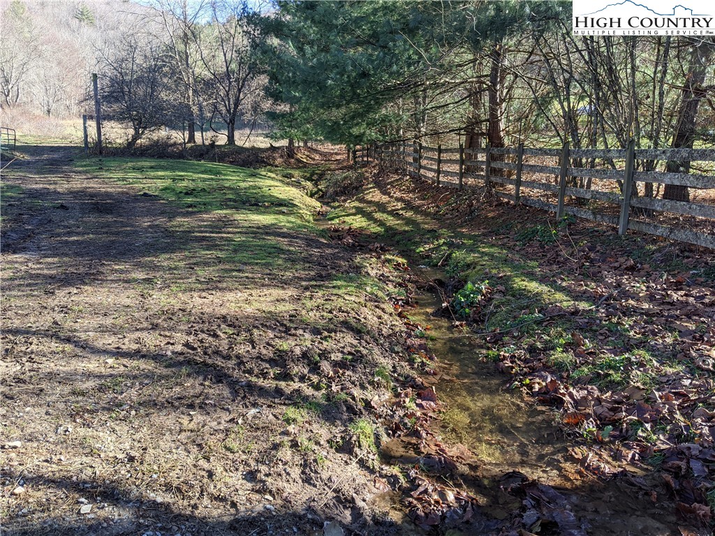 3758 Rush Branch Road Sugar Grove, NC 28679 - Photo 10 of 32 Gallery Image 10