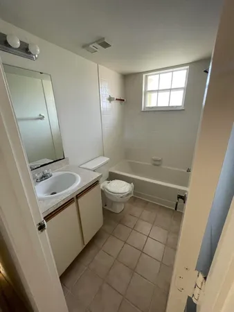 $1,750 | 1550 Southeast Royal Green Circle, Unit P203, Port St. Lucie, FL 34952