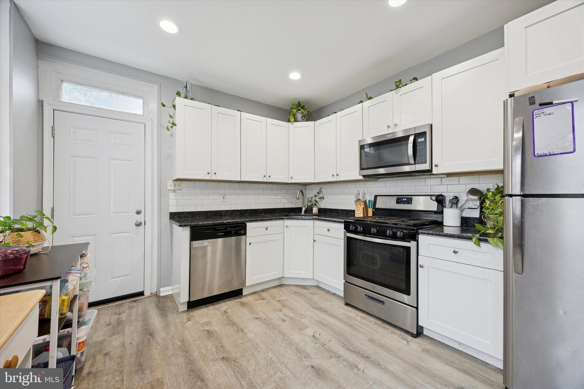 105 Kalos Street Philadelphia, PA 19128 - Photo 7 of 28