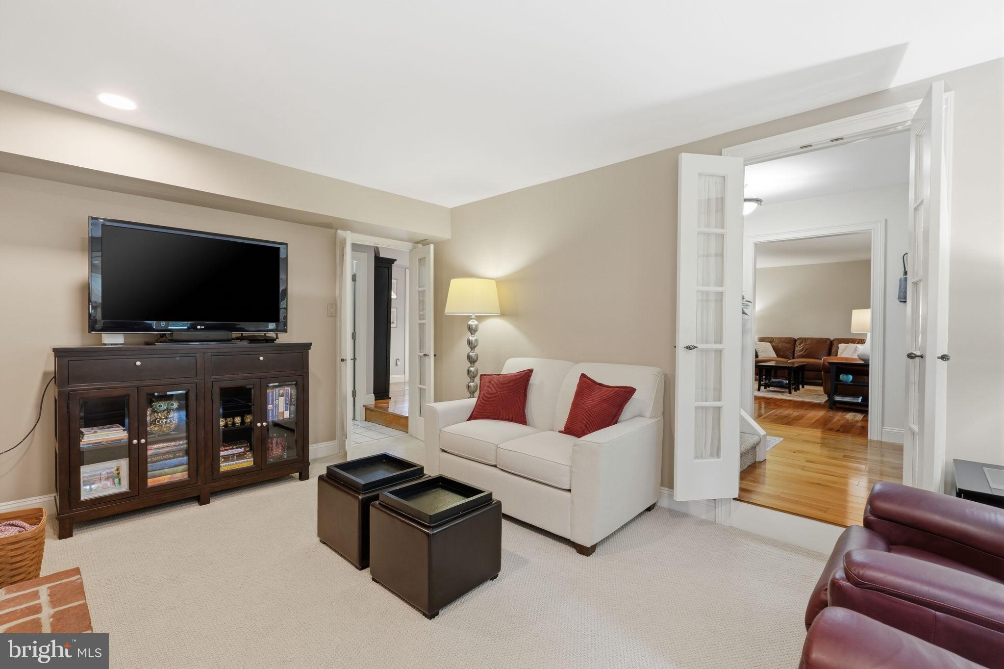 275 Aspen Road Yardley, PA 19067 - Photo 19 of 47