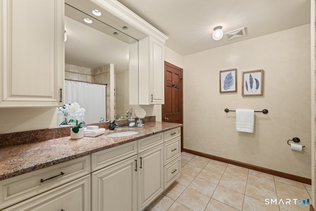 60 Shepard Hill Road Newtown, CT 06470 - Photo 25 of 37