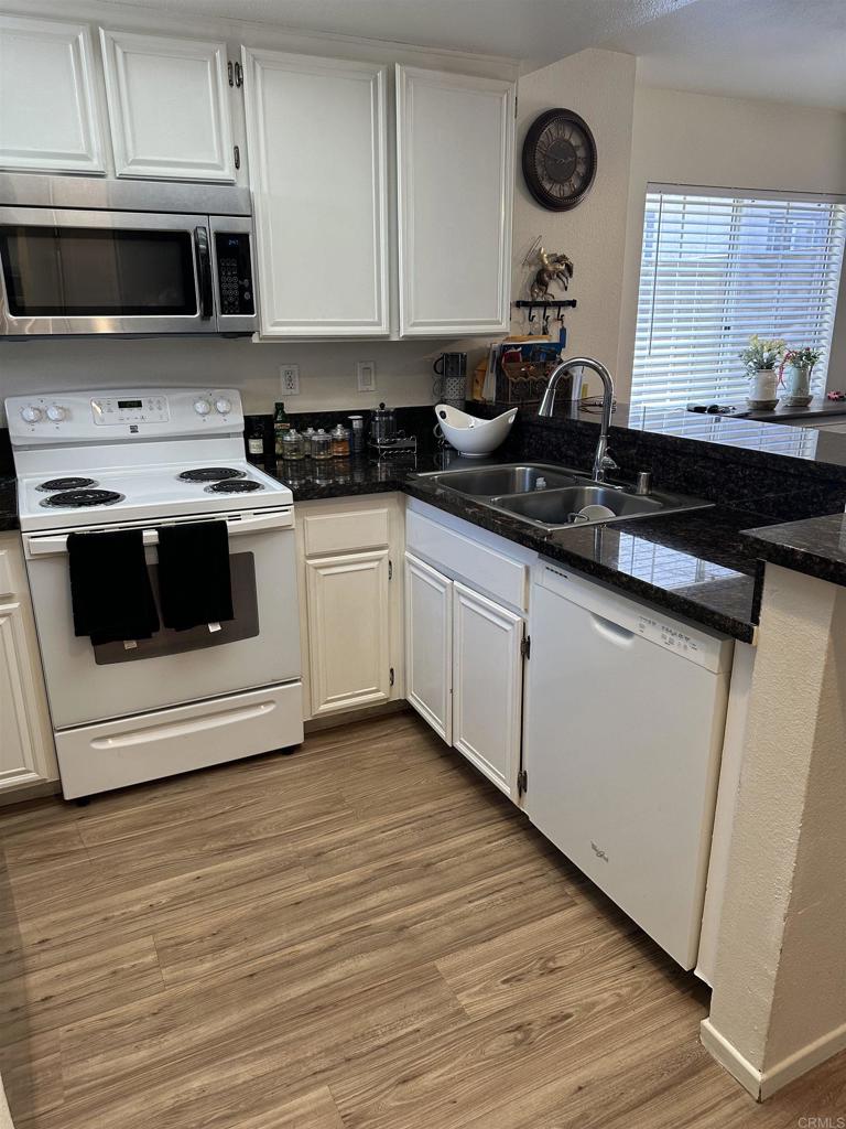 8945 Arlingdale Way Spring Valley, CA 91977 - Photo 3 of 18