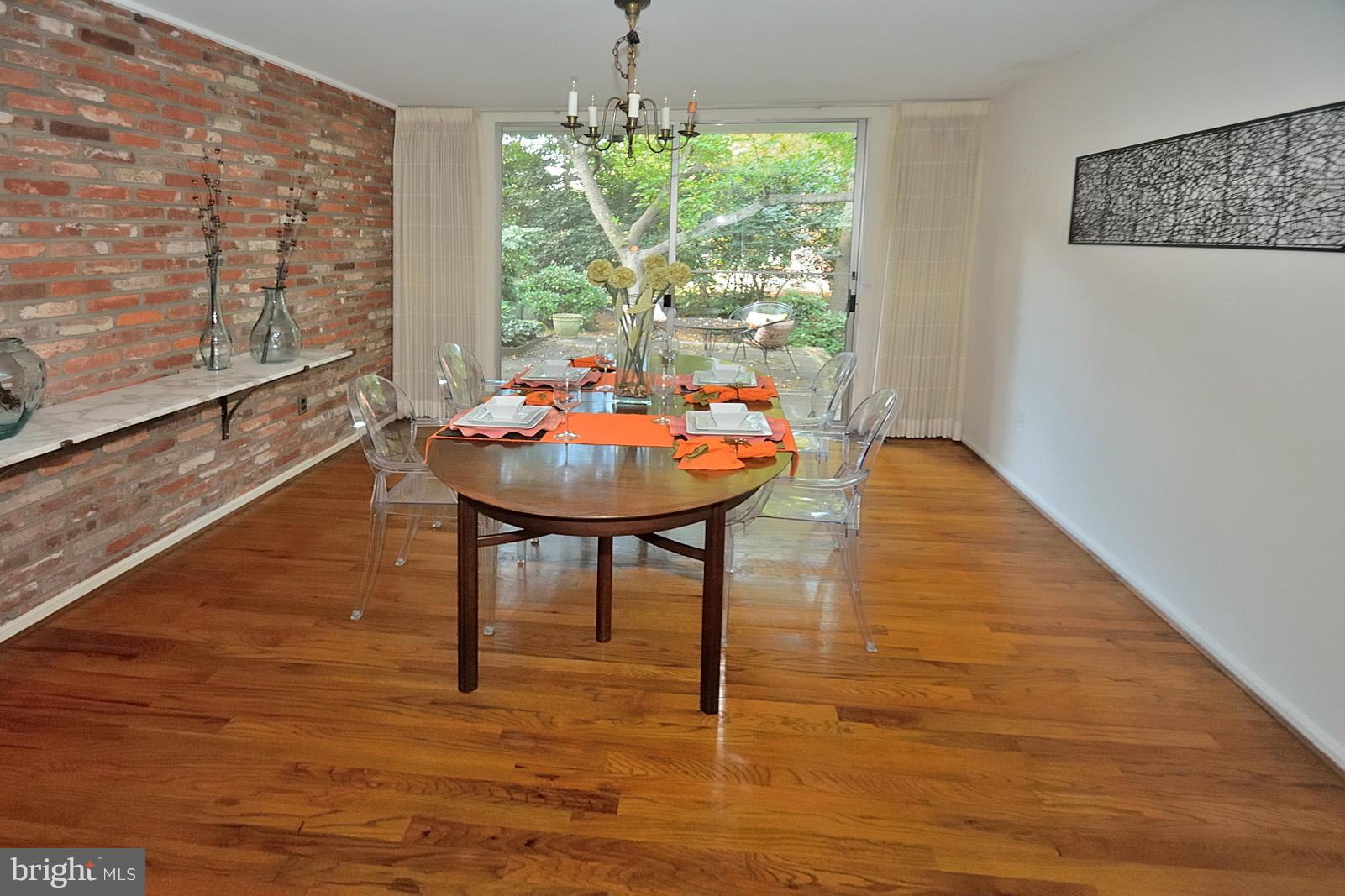 1925 Marthas Road Alexandria, VA 22307 - Photo 12 of 29 a room with furniture and a window