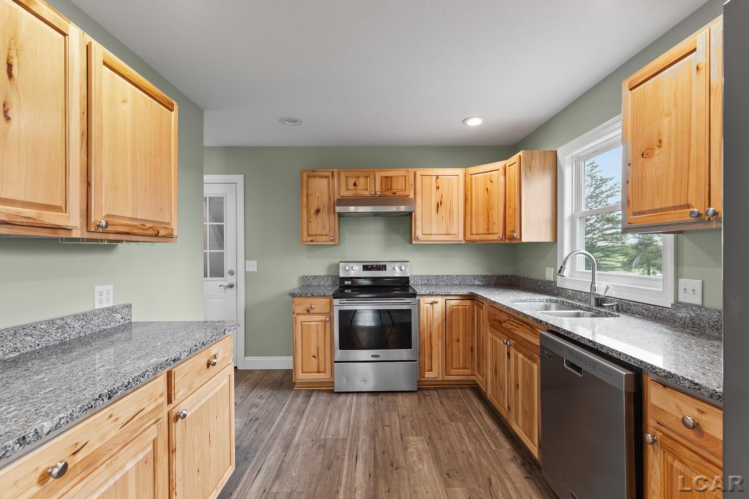 8080 Burton Road Adrian, MI 49221 - Photo 23 of 44 50174465-fe338f00-c341-408d-8b95-b7226c671ce4.JPG