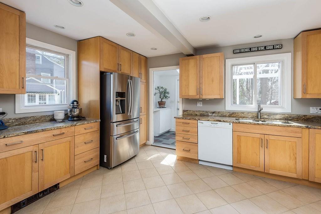 53 Brook Road Sharon, MA 02067 - Photo 6 of 39 Gallery Image 6
