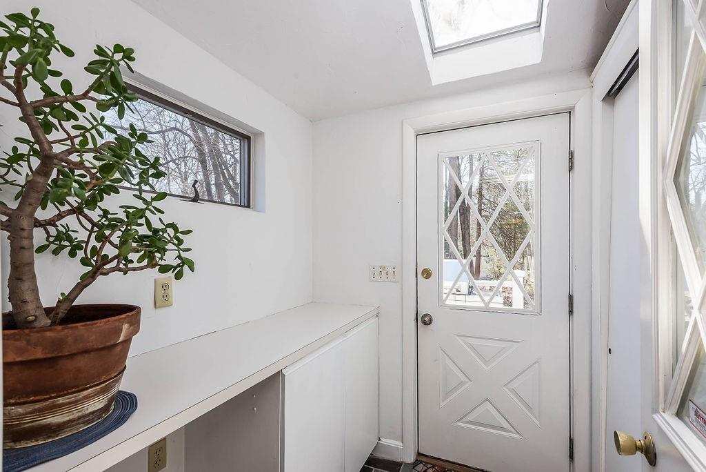 53 Brook Road Sharon, MA 02067 - Photo 9 of 39 Gallery Image 9