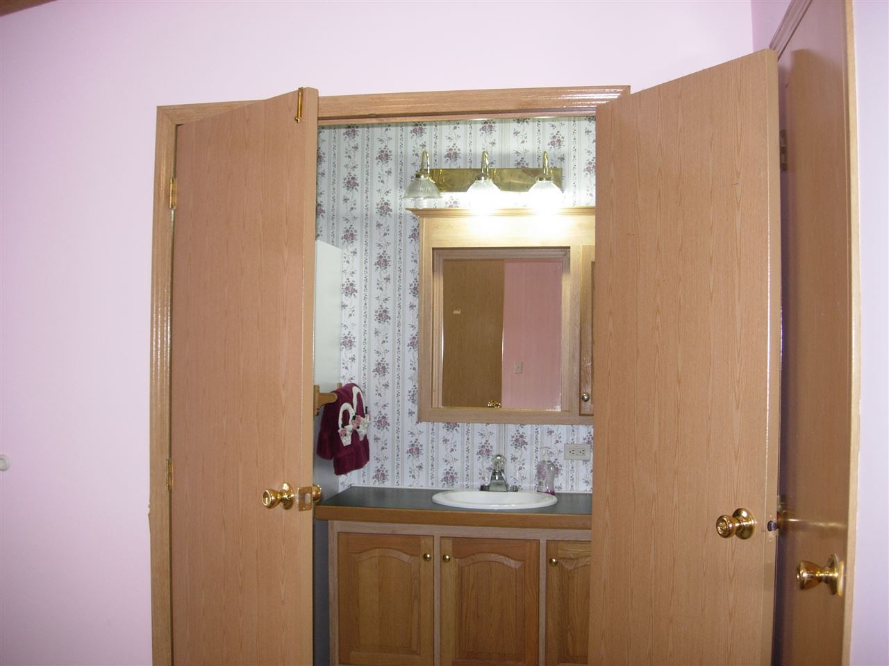 18 Pine Hill Road Berwick, ME 03901 - Photo 5 of 8 Gallery Image 5