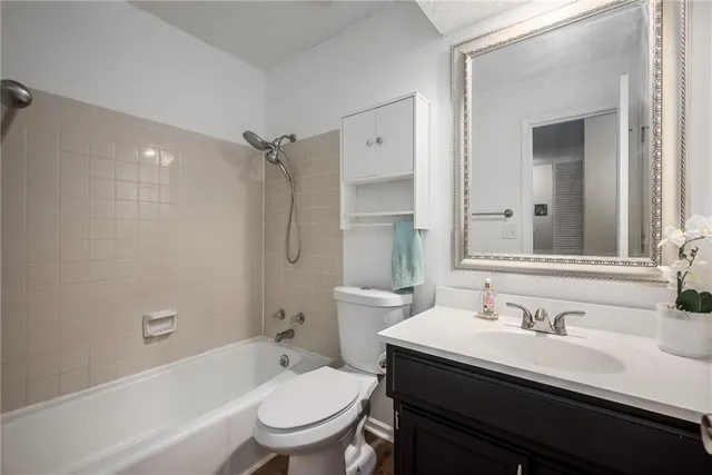 $215,000 | 1416 East 125th Terrace, Unit B, Olathe, KS 66061