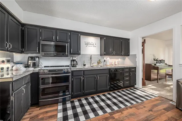 $215,000 | 1416 East 125th Terrace, Unit B, Olathe, KS 66061