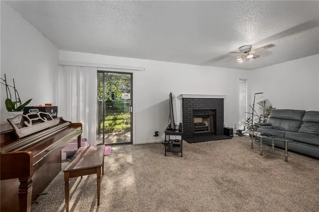 $215,000 | 1416 East 125th Terrace, Unit B, Olathe, KS 66061