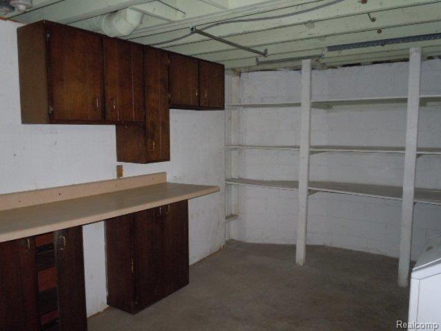1239 Princeton Road Berkley, MI 48072 - Photo 16 of 25 264-009714 Extra storage in base