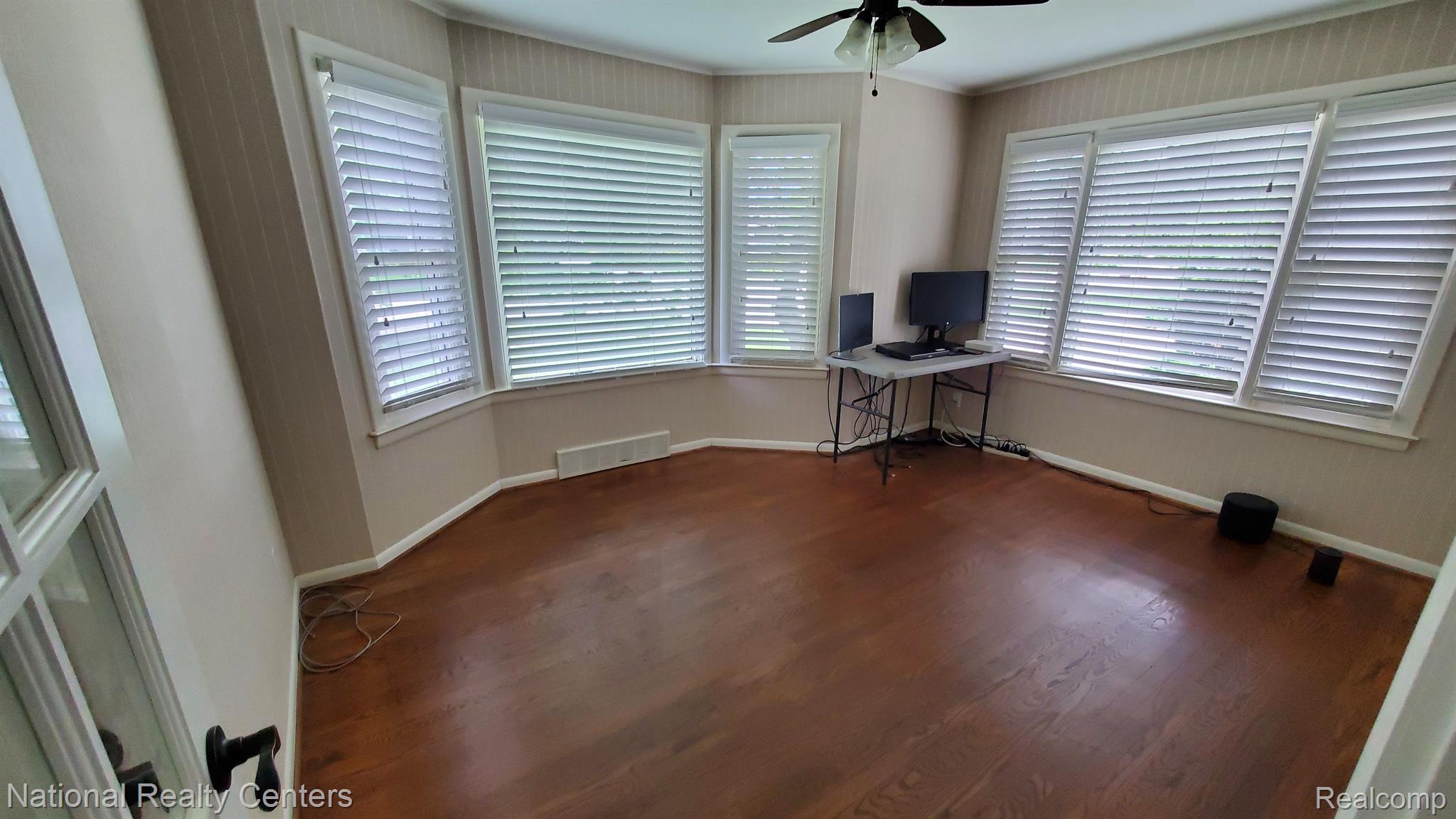 1535 South Renaud Road Grosse Pointe, MI 48236 - Photo 19 of 36 Gallery Image 19