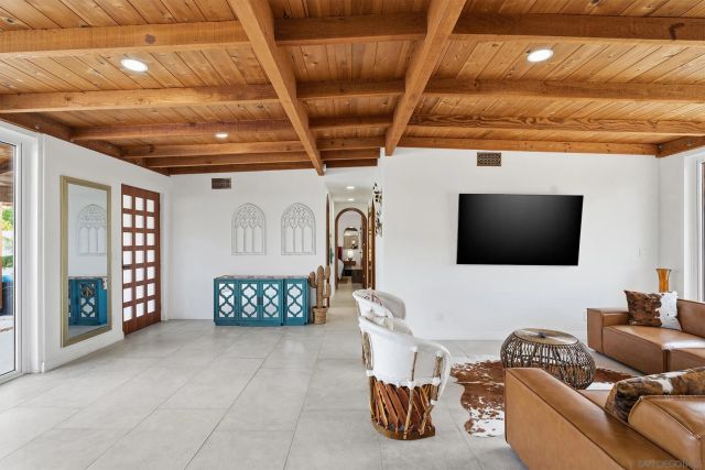 $3,449,999 | 1047 Highland Drive, Del Mar, CA 92014