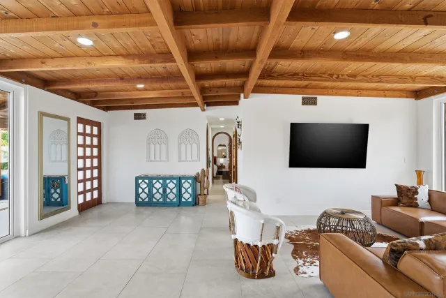 $3,449,999 | 1047 Highland Drive, Del Mar, CA 92014