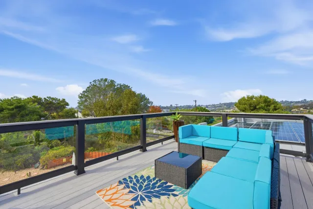 $3,449,999 | 1047 Highland Drive, Del Mar, CA 92014