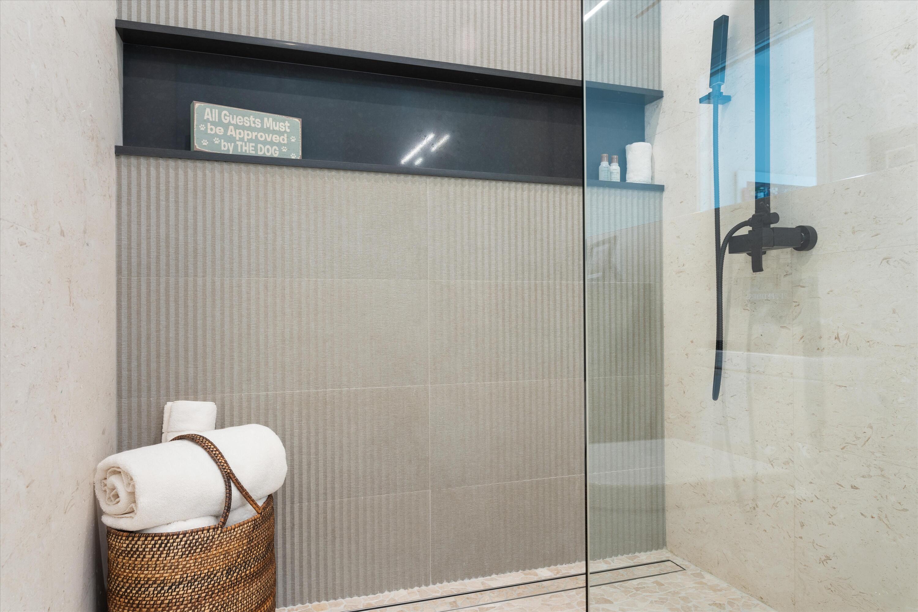917 Bucida Road, Unit C Delray Beach, FL 33483 - Photo 24 of 77 Club level bathroom