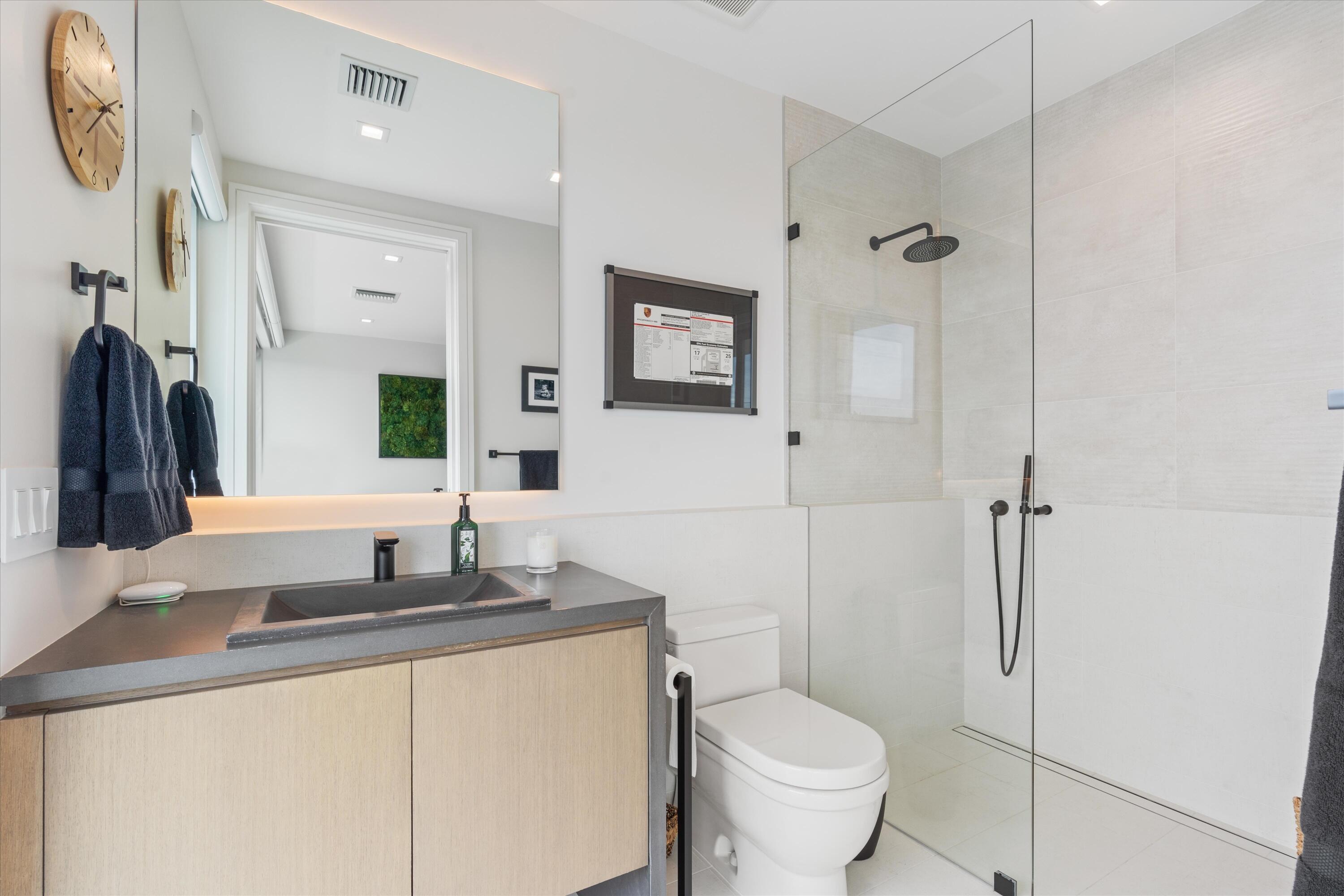 917 Bucida Road, Unit C Delray Beach, FL 33483 - Photo 54 of 77 Ensuite bedroom 4 bathroom