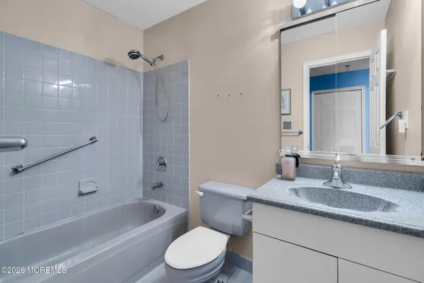 $449,900 | 1 Woodchuck Lane, Brick, NJ 08724