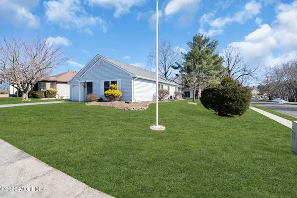 $449,900 | 1 Woodchuck Lane, Brick, NJ 08724