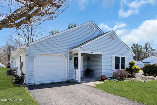 $449,900 | 1 Woodchuck Lane, Brick, NJ 08724