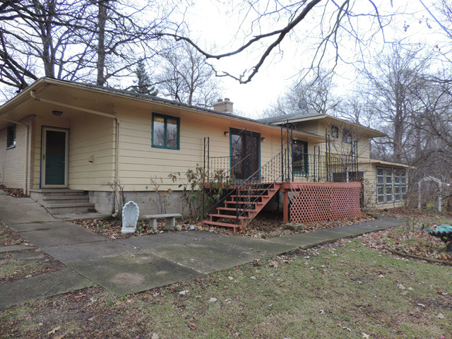 19610 West Manhattan Road Elwood, IL 60421 - Photo 16 of 17 a view of a house with a yard and sitting area
