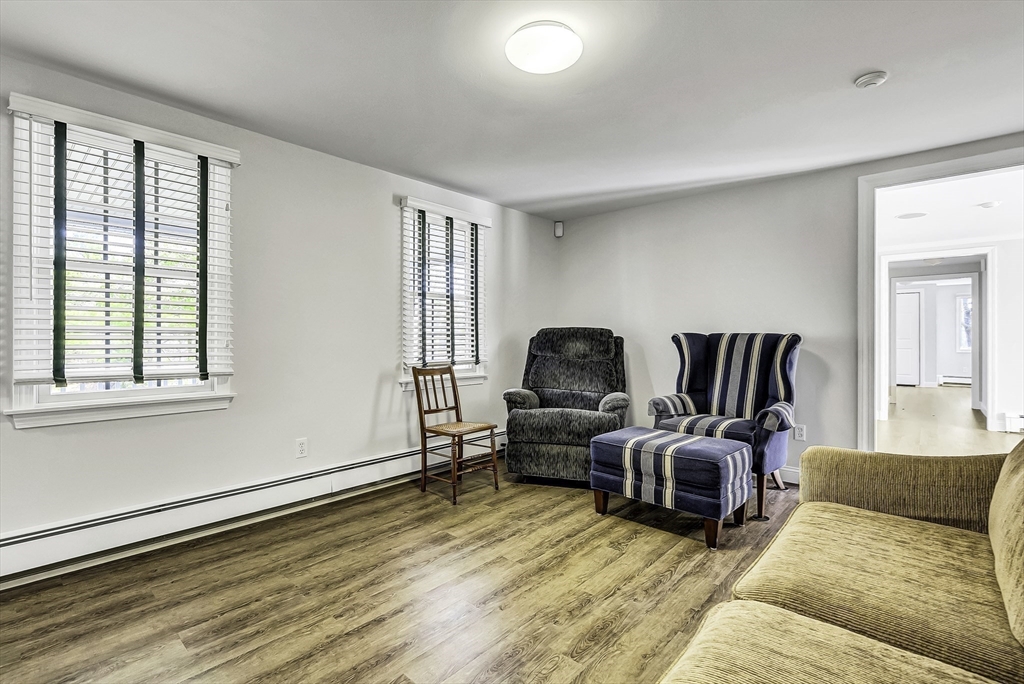 31 Baxendale Road Bourne, MA 02534 - Photo 34 of 36 a living room with furniture and a window