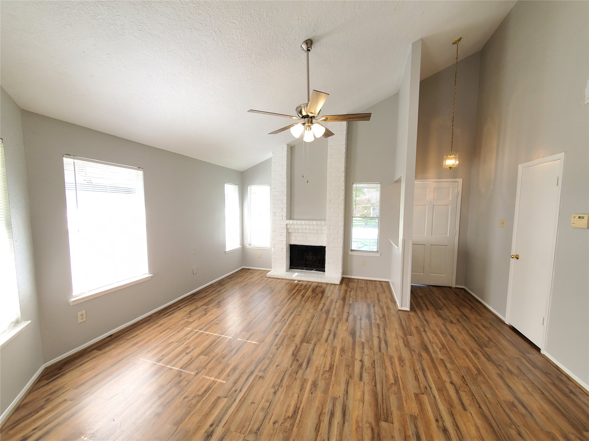 3130 Forestbrook Drive Spring, TX 77373 - Photo 3 of 24 Living area
